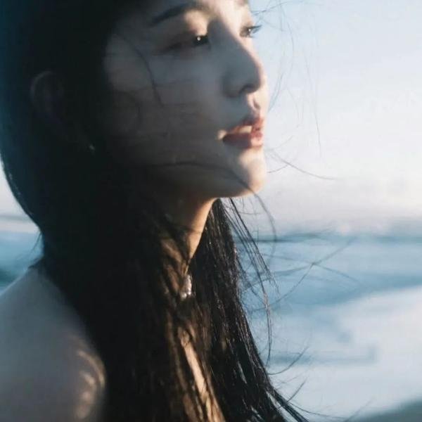 小孩好黑